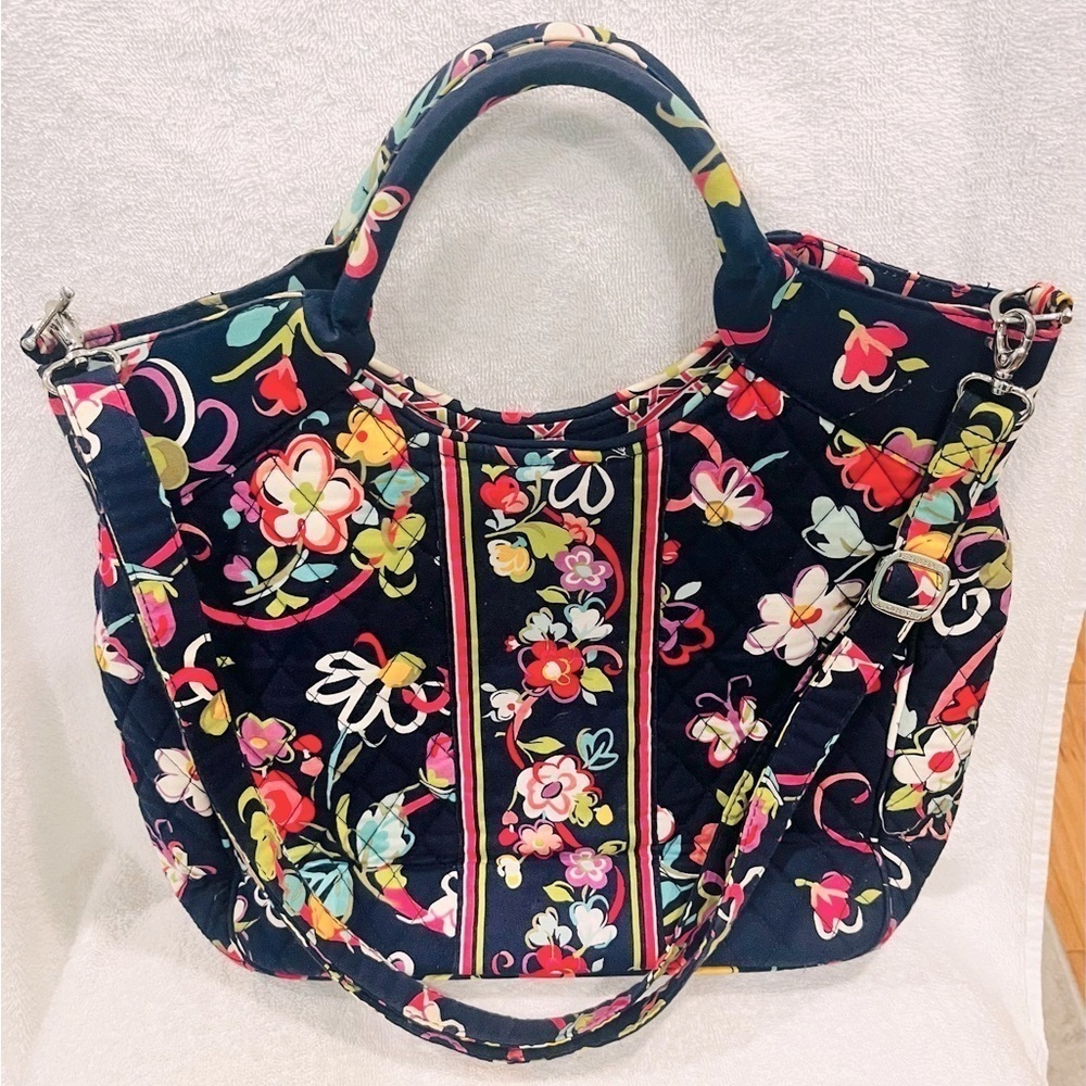 Vera Bradley ribbons magnetic closure purse